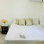 Residencial com 3 suítes na Praia de Taperapuan